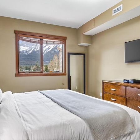 Alluring Mountain View Condo - Right In The Heart Of Downtown - Managed By Little Sister Getaways 坎莫尔 外观 照片